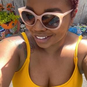 Meet your Posher, Lakeisha